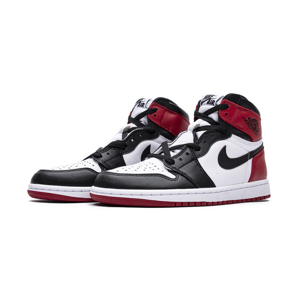 Nike Air Jordan 1 High "Black Toe"