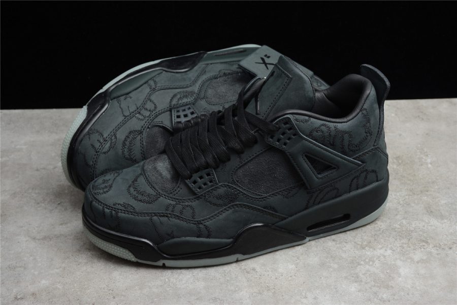 KAWS x Nike Air Jordan 4 Retro "Black" - Imagen 2