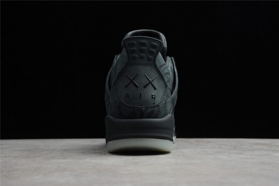 KAWS x Nike Air Jordan 4 Retro "Black" - Imagen 3