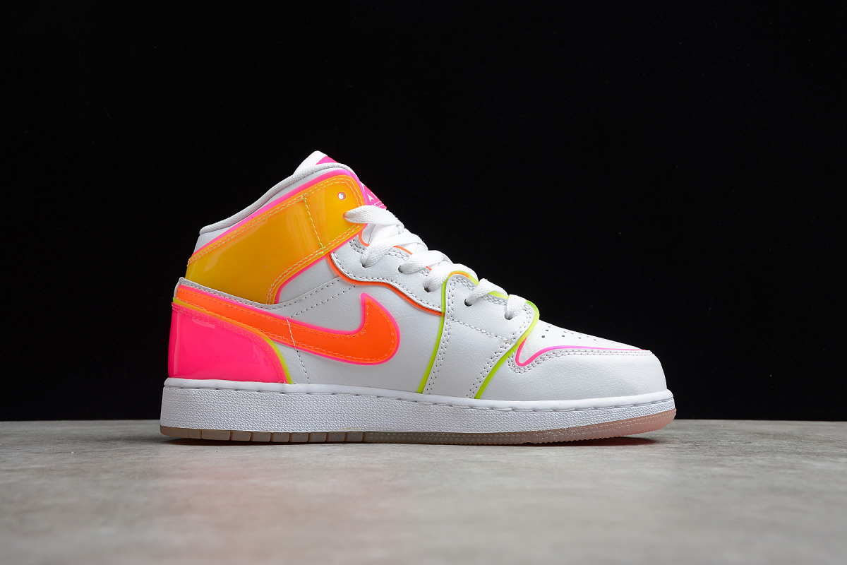 Nike Air Jordan 1 Mid "Edge Glow"