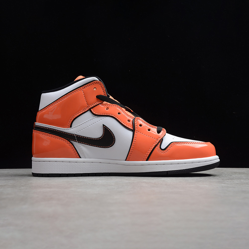 Nike Air Jordan 1 Mid "Turf Orange"