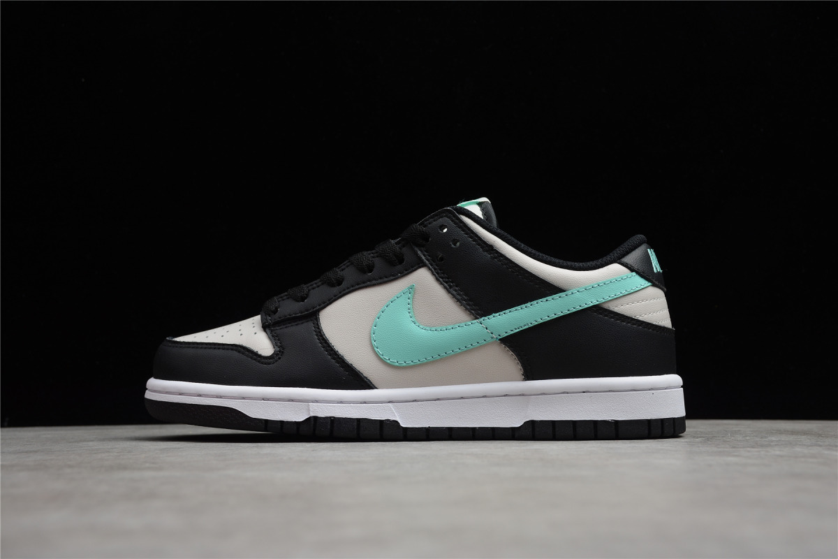 Nike SB Dunk Low "Light Bone Tropical Twist"