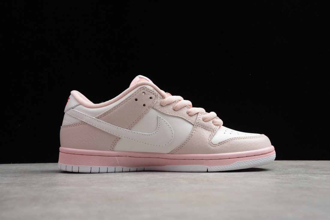 Nike SB Dunk Low "Pink Pigeon"