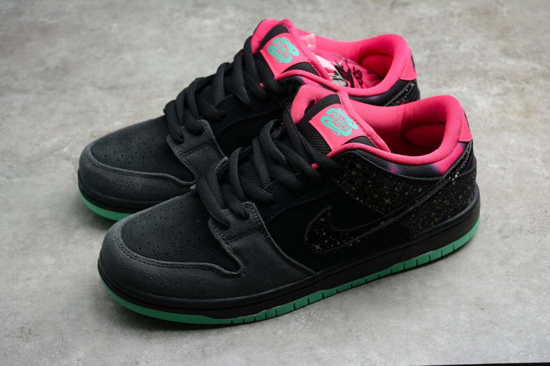 Nike SB Dunk Low "Northern Lights"