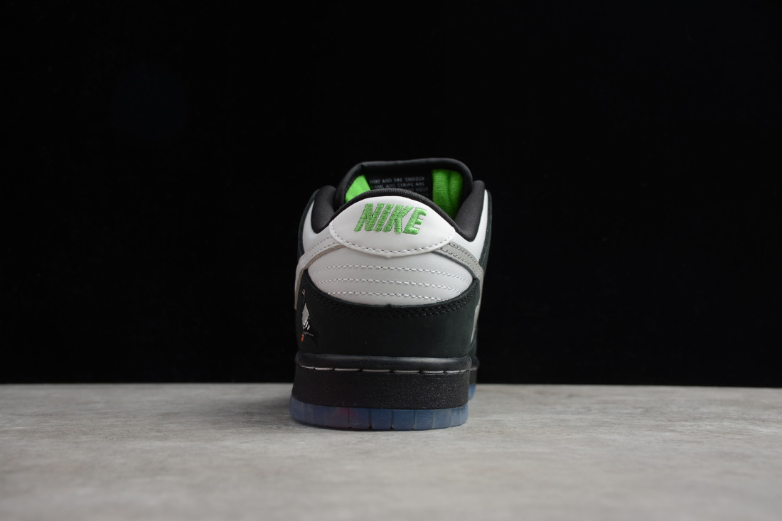 Nike SB Dunk Low "Panda Pigeon"