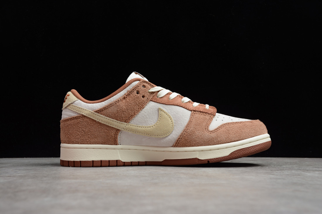 Nike SB Dunk Low "Medium Curry"