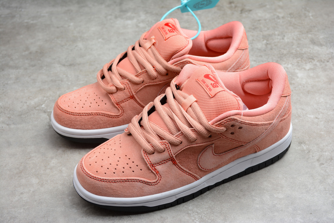 Nike SB Dunk Low "Pink Pig"