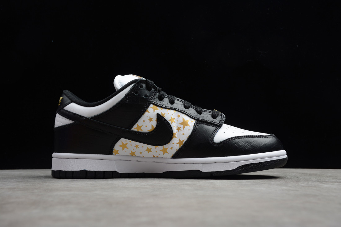 Nike SB Dunk Low "Supreme Stars Black"