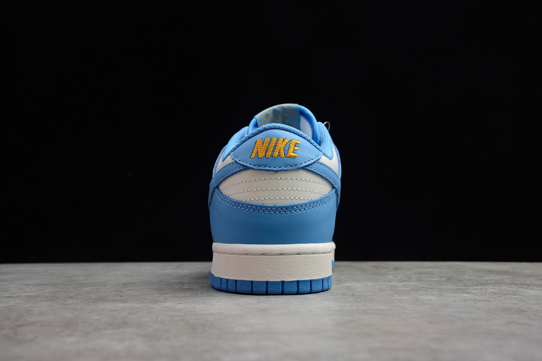 Nike SB Dunk Low "Coast"