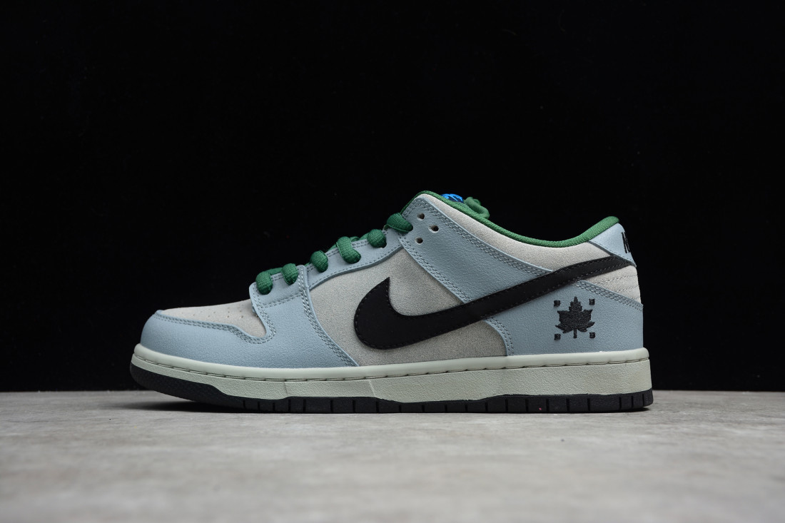 Nike SB Dunk Low "Maple Leaf Central Park"