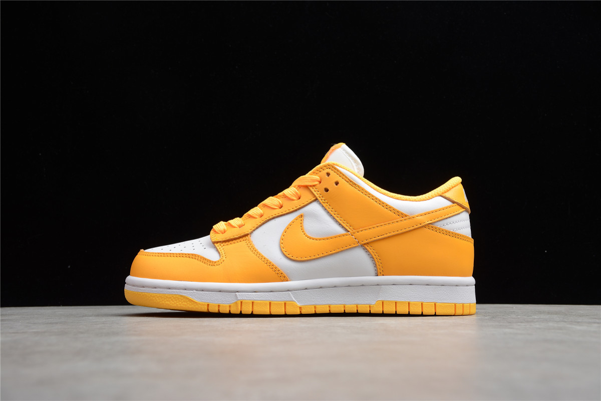 Nike SB Dunk Low "Laser Orange"