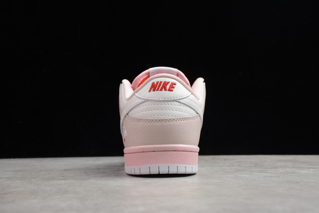 Nike SB Dunk Low "Pink Pigeon"