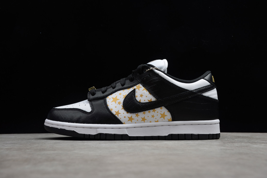 Nike SB Dunk Low "Supreme Stars Black"