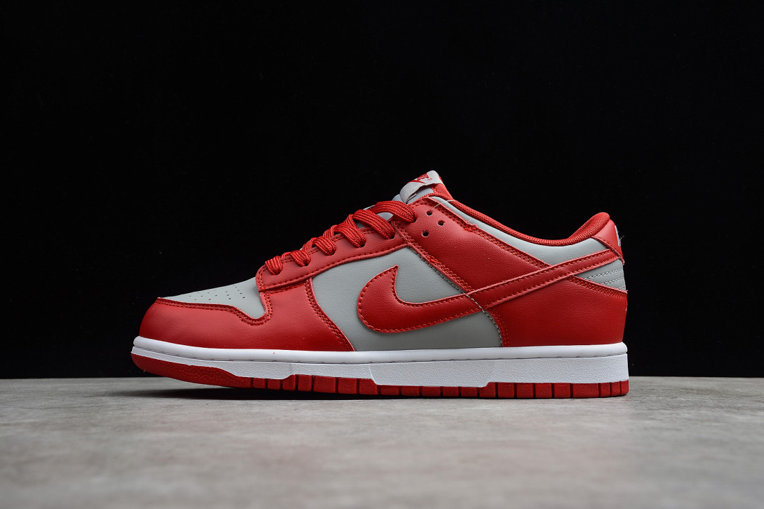 Nike SB Dunk Low "UNLV"