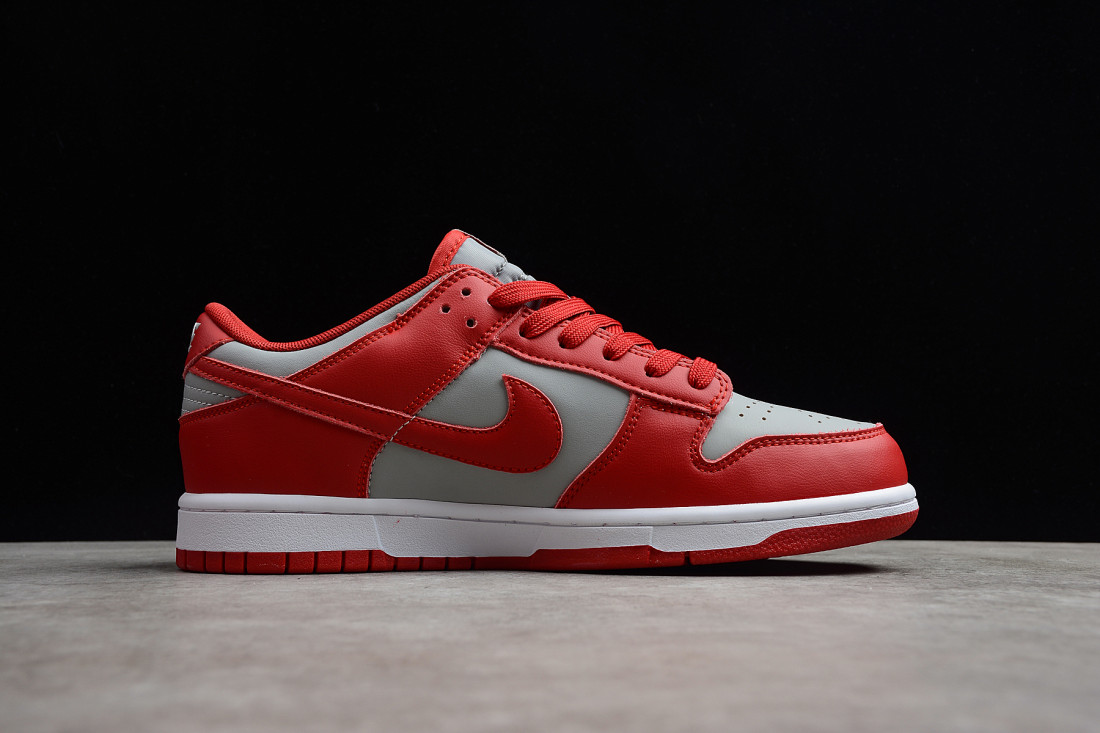 Nike SB Dunk Low "UNLV"