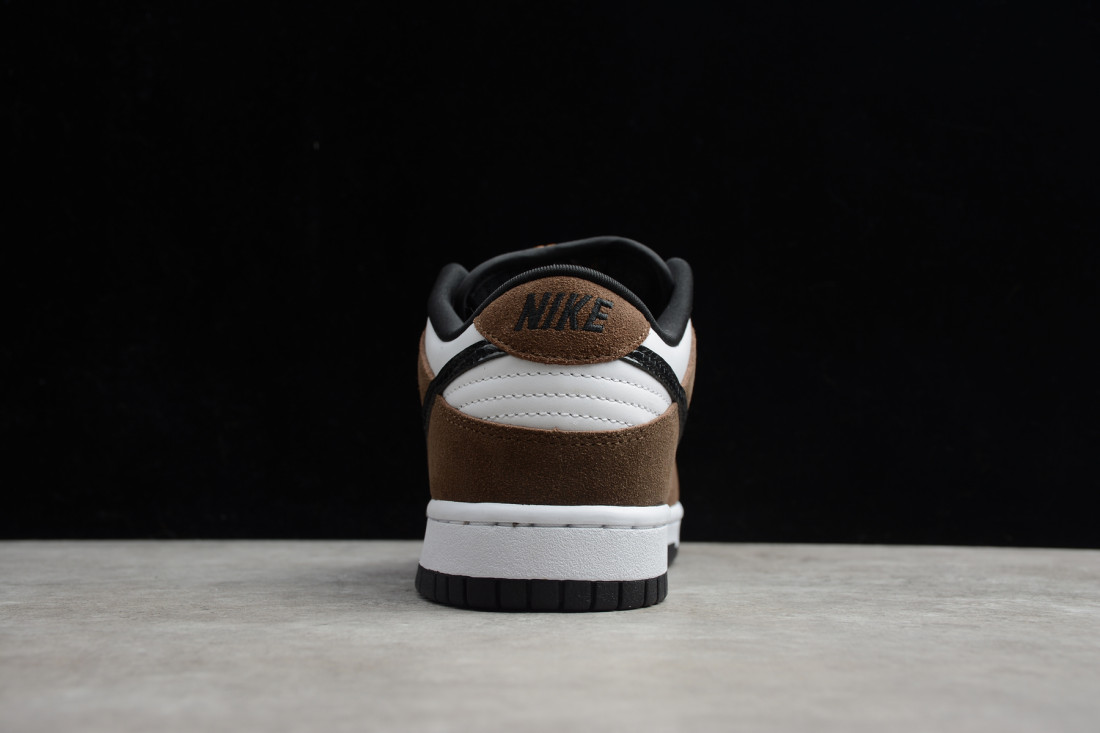 Nike SB Dunk Low "White Black Trail End Brown"