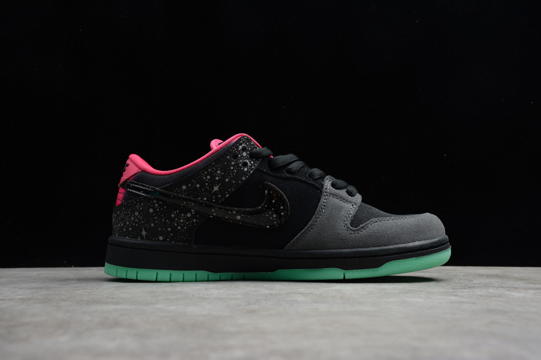 Nike SB Dunk Low "Northern Lights"