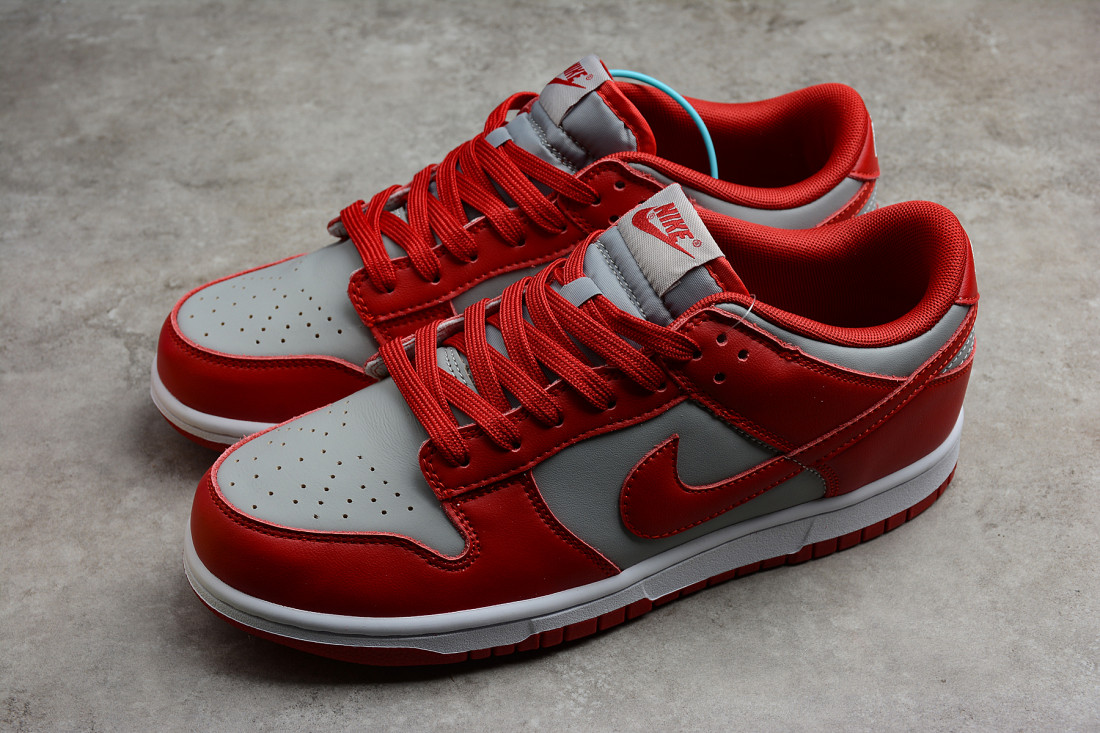 Nike SB Dunk Low "UNLV"