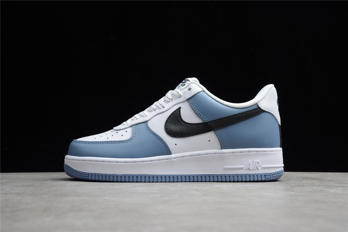 Nike Air Force 1 Low '07 LV8