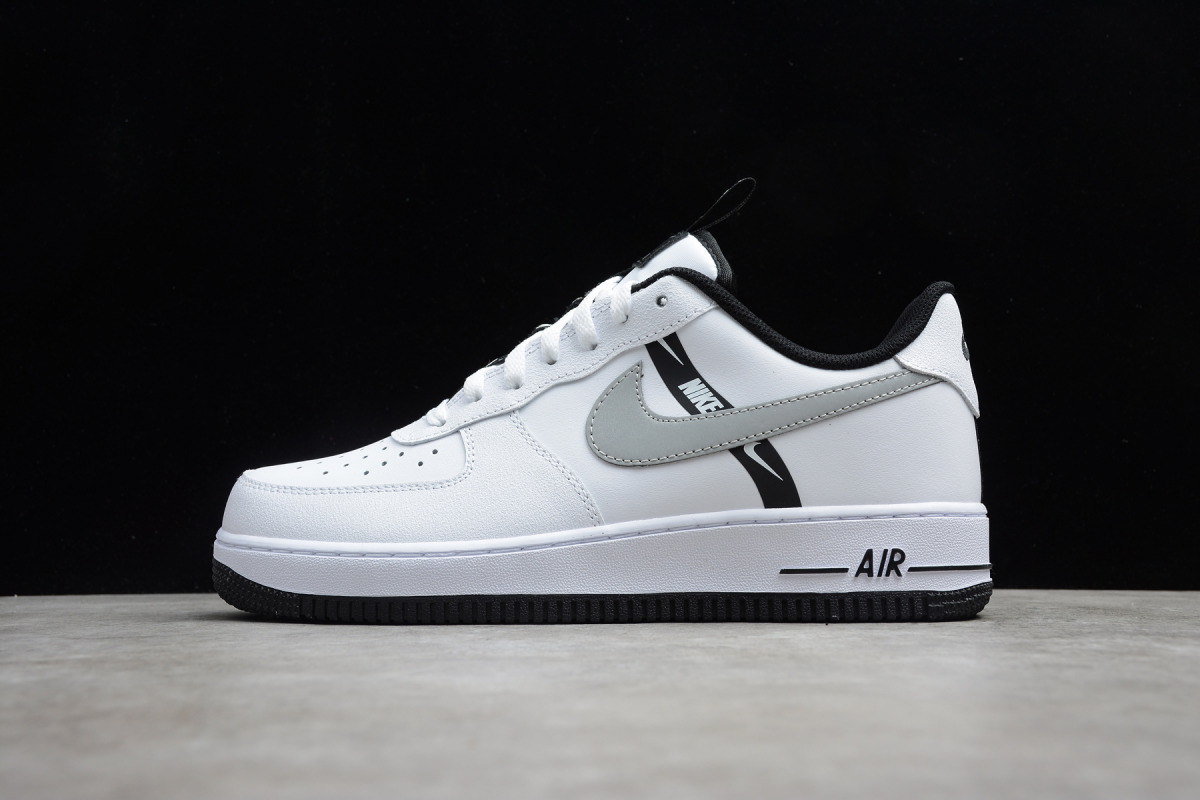 Nike Air Force 1 Low '07 LV8