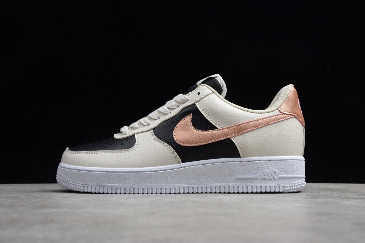 Nike Air Force 1 Low '07 LV8