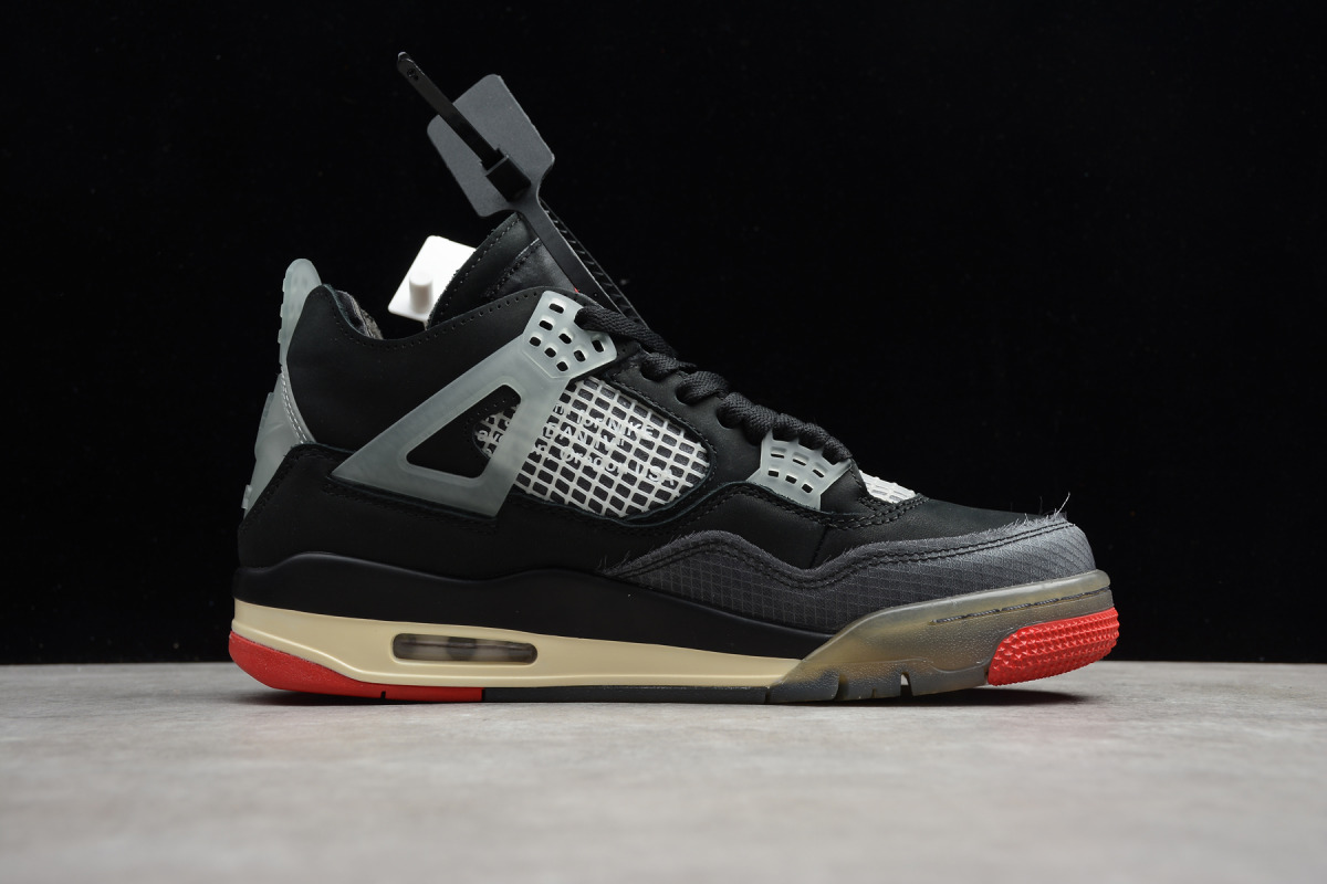 Off-White x Nike Air Jordan 4 Retro "Bred"