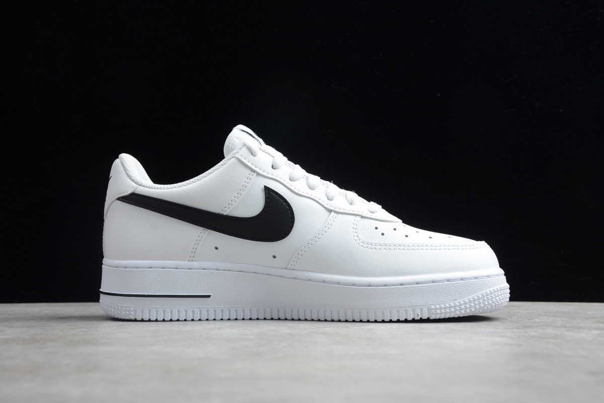 Nike Air Force 1 Low '07 LV8