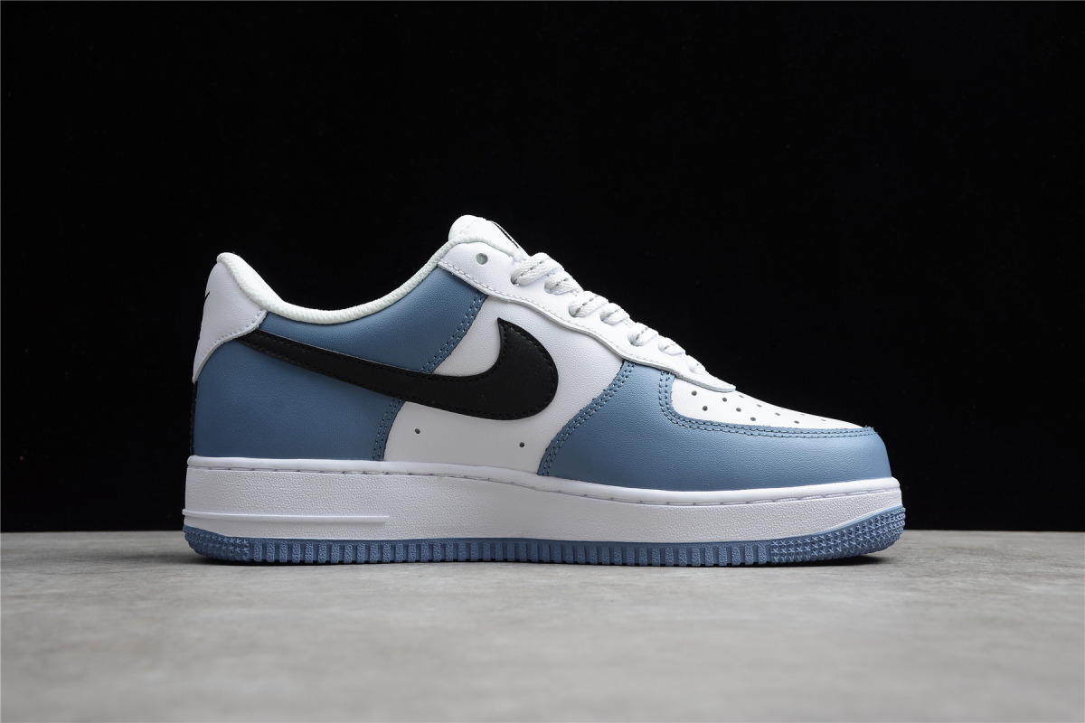 Nike Air Force 1 Low '07 LV8