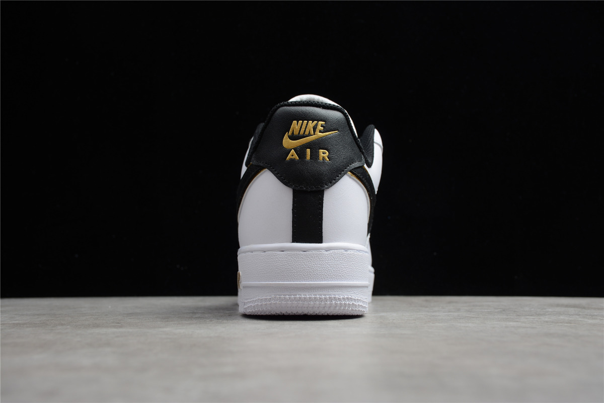 Nike Air Force 1 Low '07 LV8