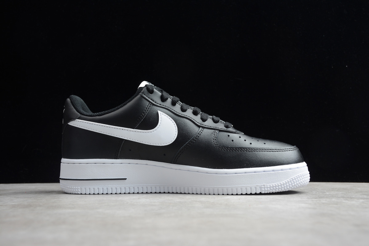 Nike Air Force 1 Low ’07 LV8