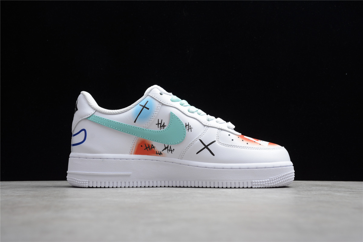 Nike Air Force 1 Low '07 LV8