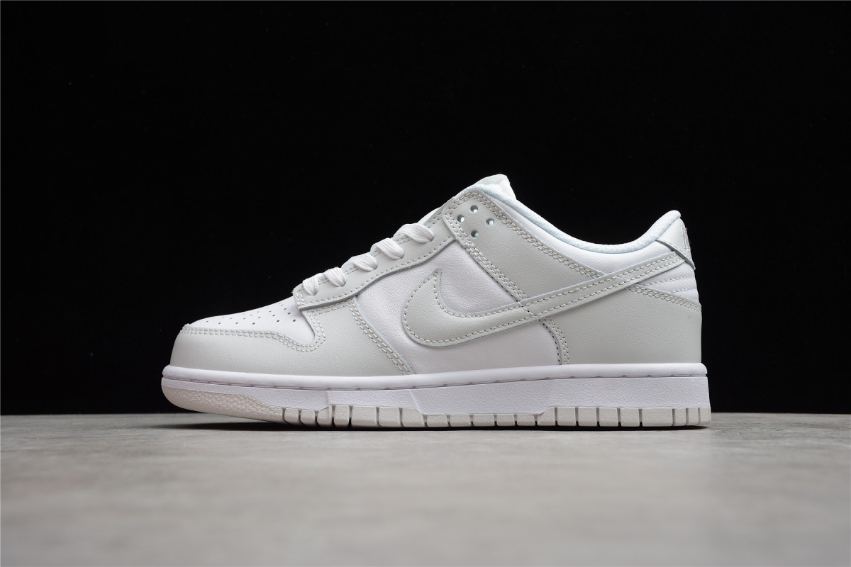 Nike SB Dunk Low "Photon Dust"