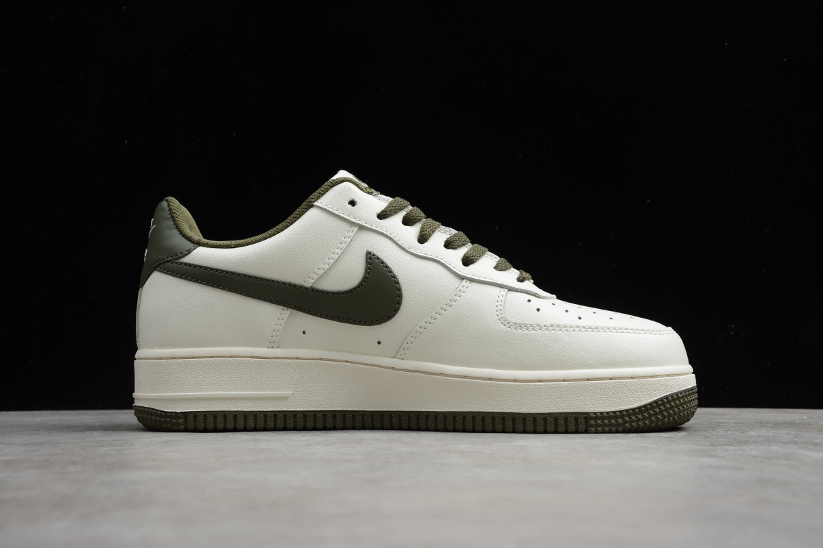 Nike Air Force 1 Low '07 LV8