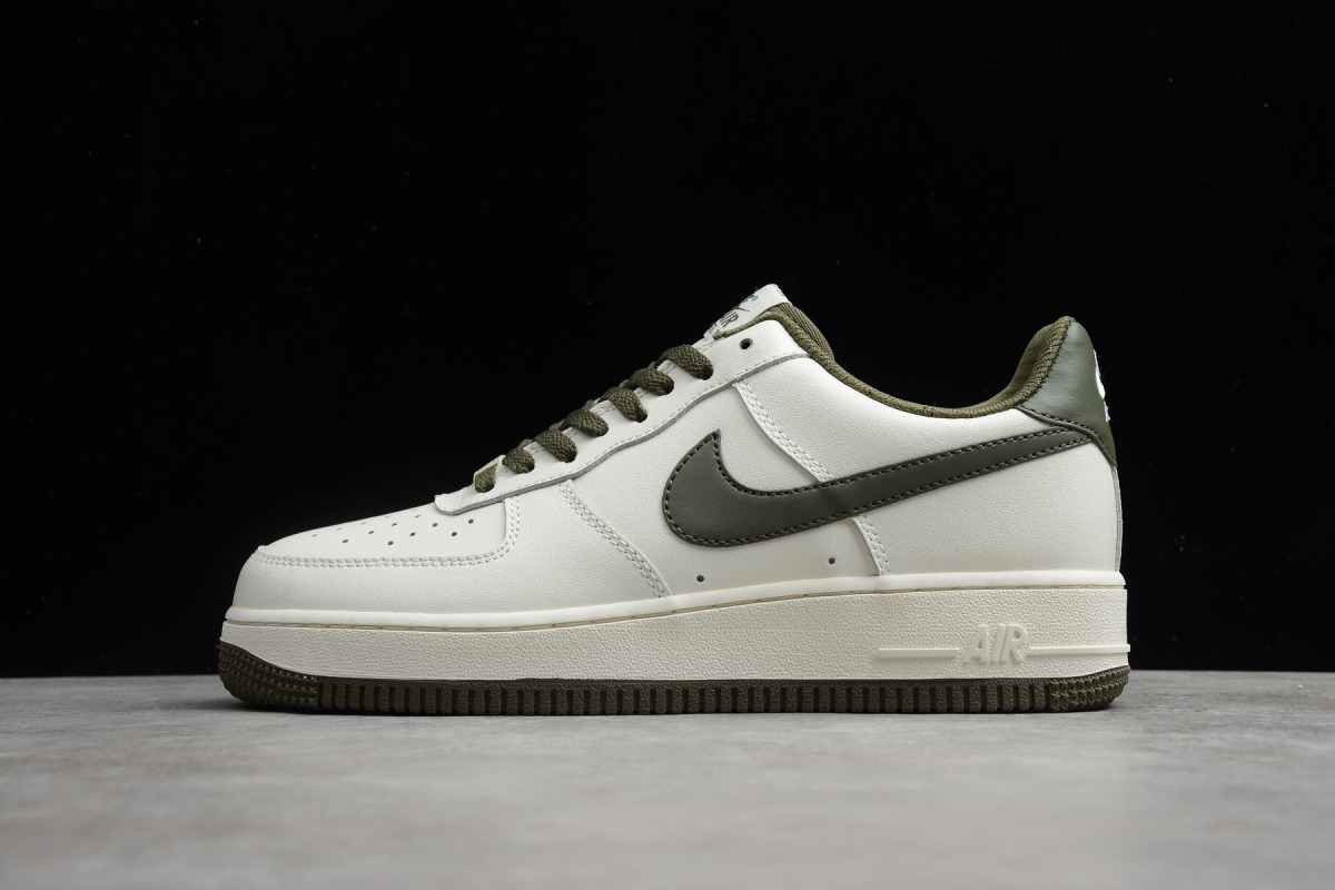 Nike Air Force 1 Low '07 LV8