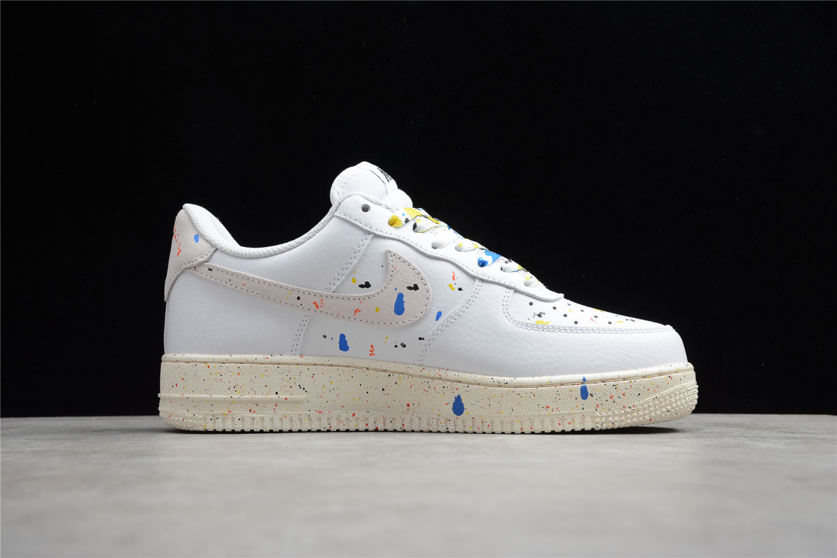 Nike Air Force 1 Low '07 LV8