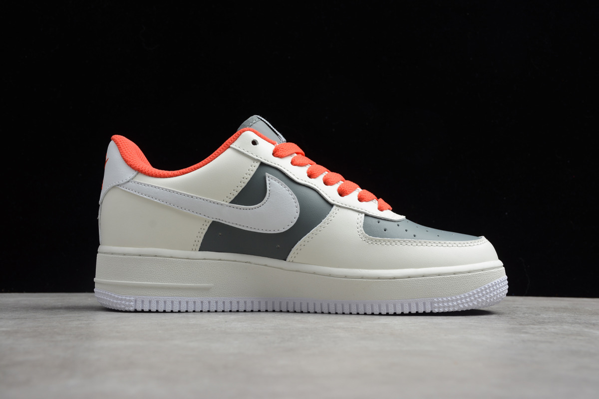 Nike Air Force 1 Low '07 LV8