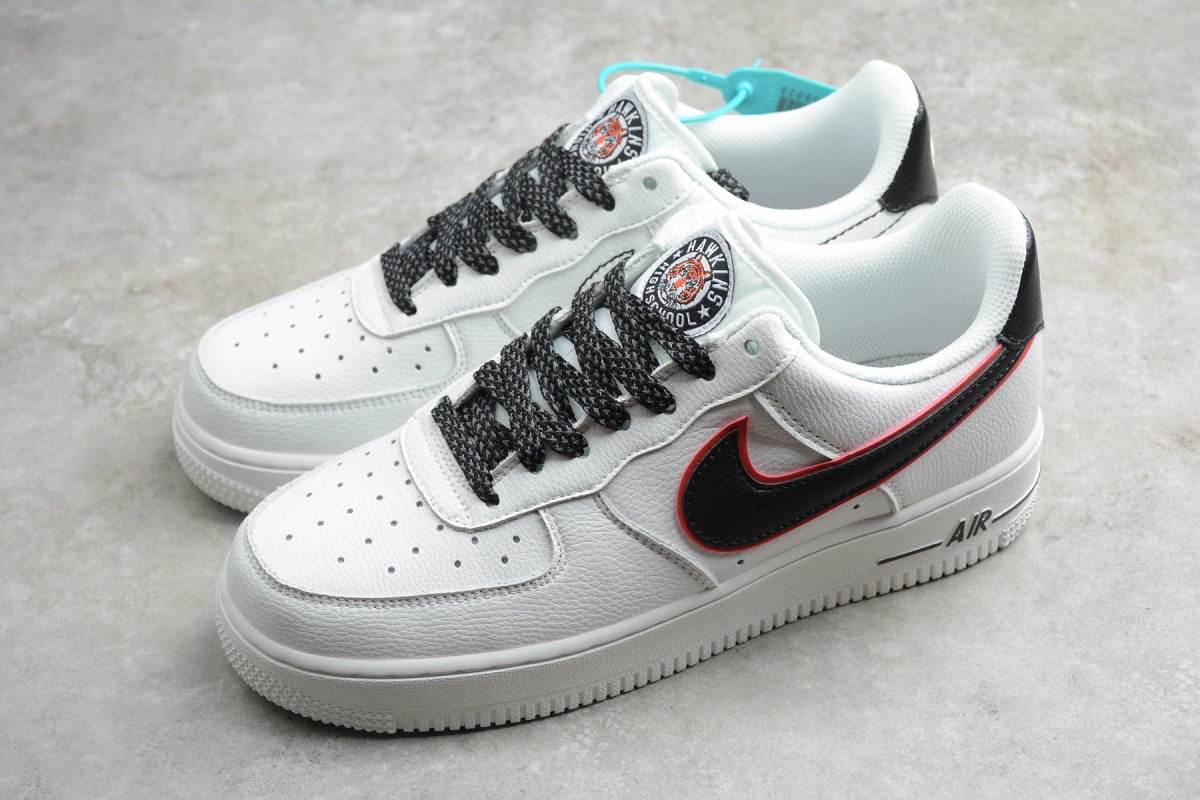 Nike Air Force 1 Low '07 LV8