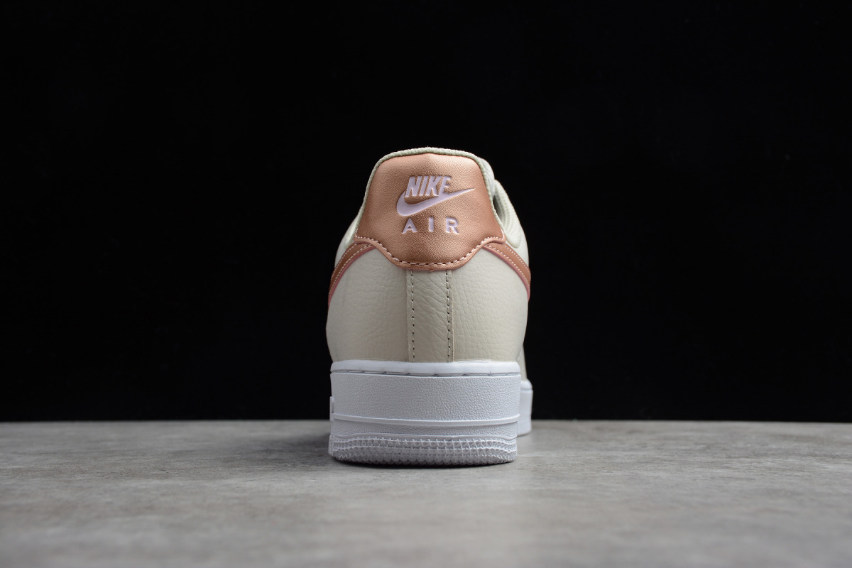 Nike Air Force 1 Low '07 LV8