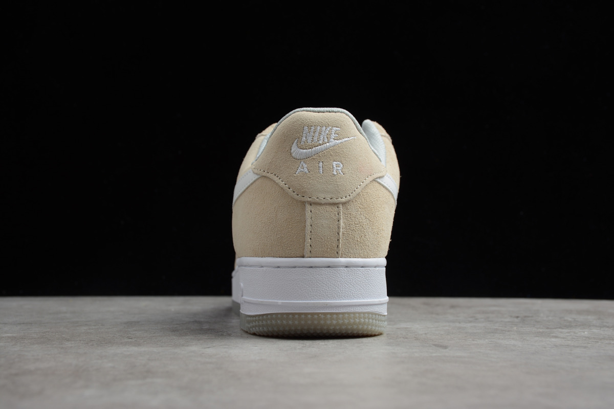 Nike Air Force 1 Low '07 LV8