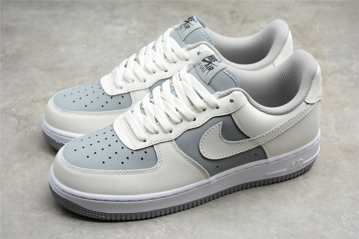 Nike Air Force 1 Low '07 LV8