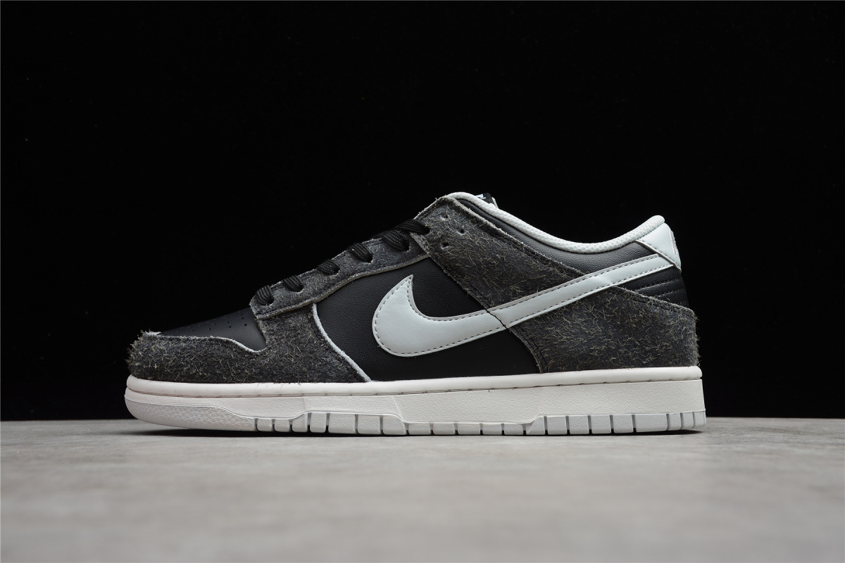 Nike SB Dunk Low "Animal Pack Zebra"