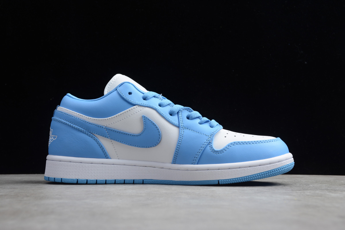 Nike Air Jordan 1 Low "UNC"