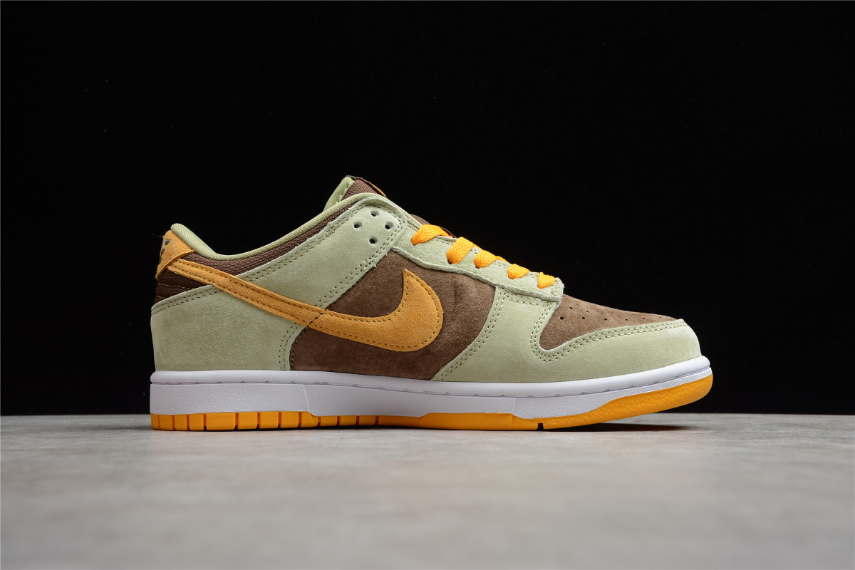 Nike SB Dunk Low "Dusty Olive"