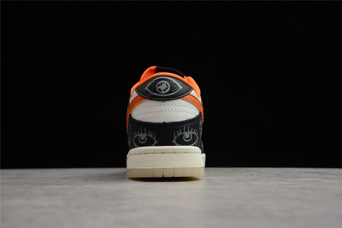 Nike SB Dunk Low "Halloween"