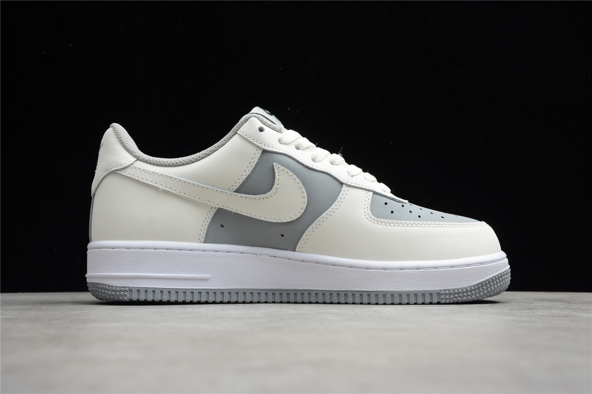 Nike Air Force 1 Low '07 LV8