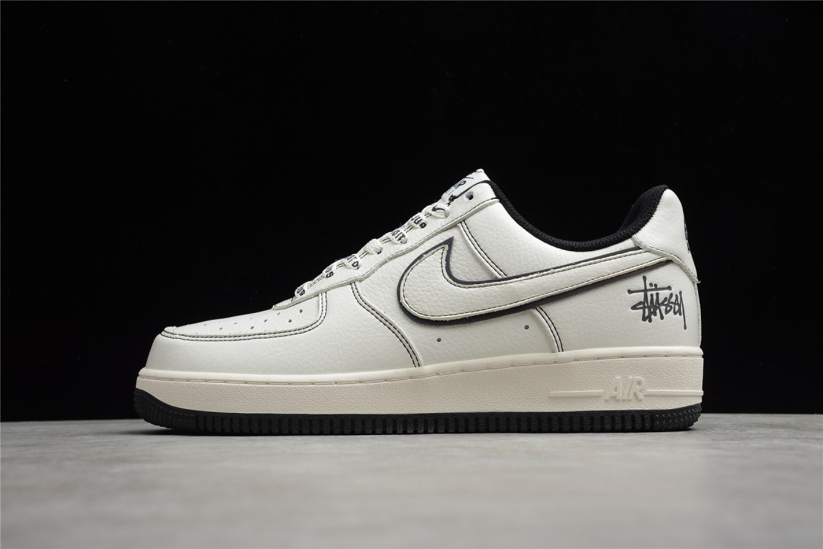 Nike Air Force 1 Low '07 LV8