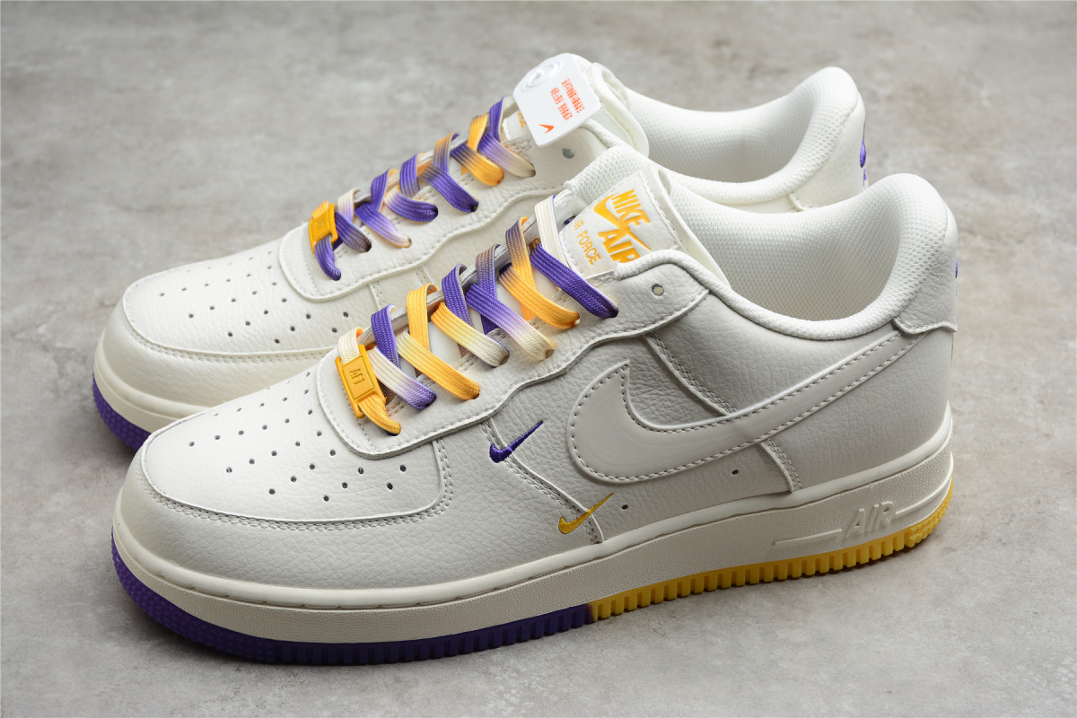 Nike Air Force 1 Low '07 LV8