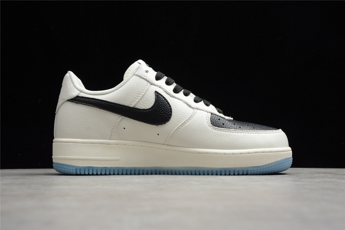 Nike Air Force 1 Low '07 LV8