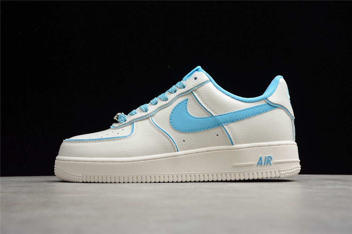 Nike Air Force 1 Low '07 LV8