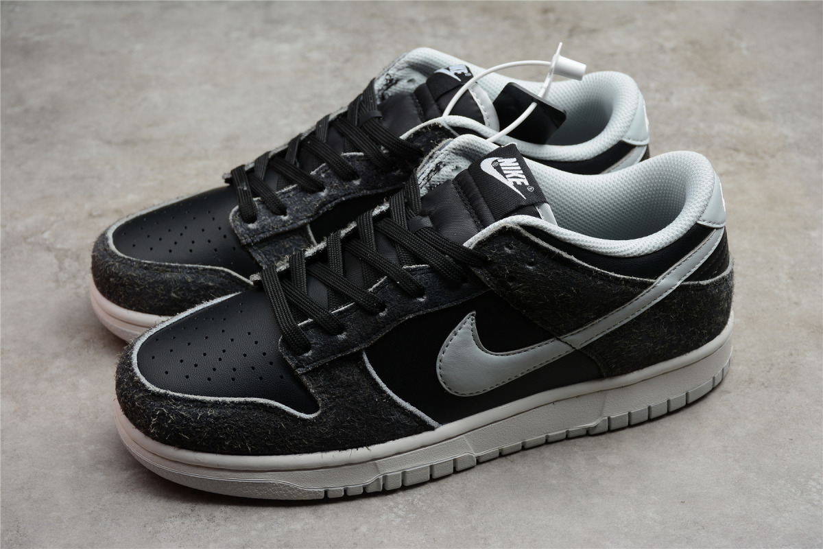 Nike SB Dunk Low "Animal Pack Zebra"